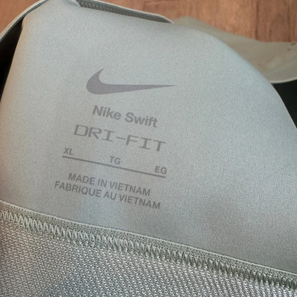 Nike Swift Dri-FIT High Support Sports Bra XL Light Green HM5220-006 NWT